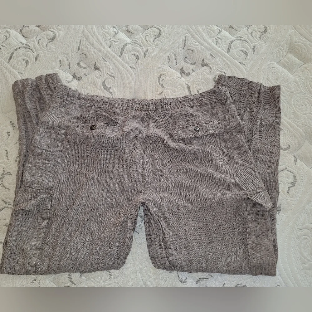 A pair of Tasso Elba 100% brown linen mens panta in a size 38x30. Pre-loved